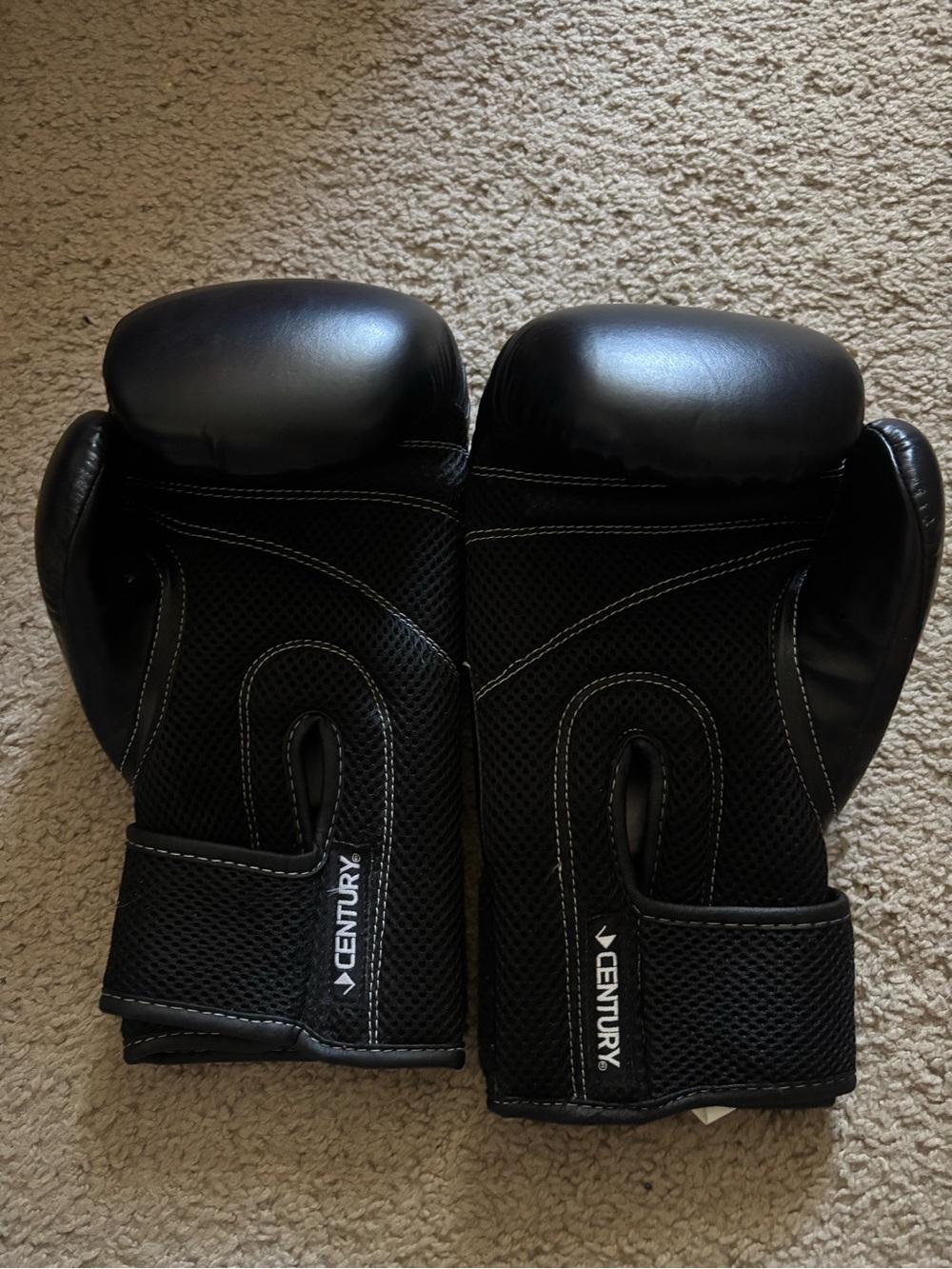 Black Boxing Gloves with Logo - Picture 2 of 2
